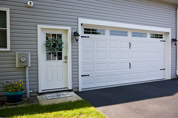 24/7 Emergency Garage Door Panel Replacement experts in Gilliam County County, OR